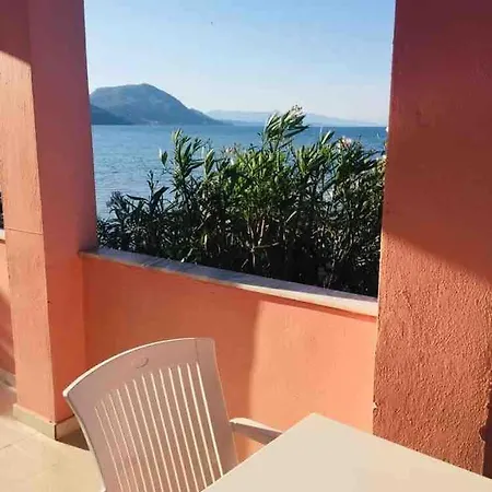 Vakantiehuis Diana Beachfront Vacation