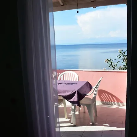 Hébergement de vacances Diana Beachfront Vacation Kato Spilaion