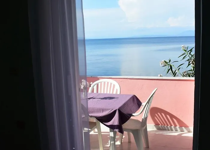 Дом отдыха Diana Beachfront Vacation Kato Spilaion